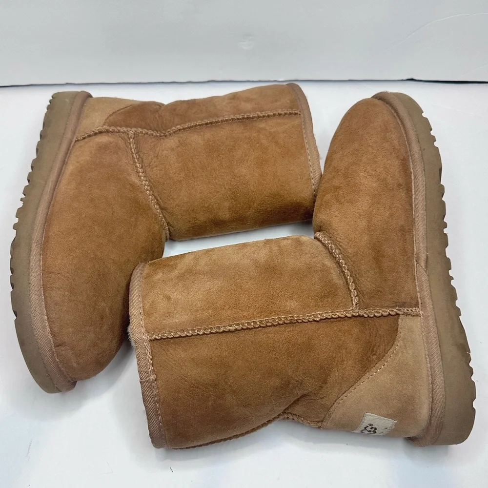 UGG chestnut Kids Boots